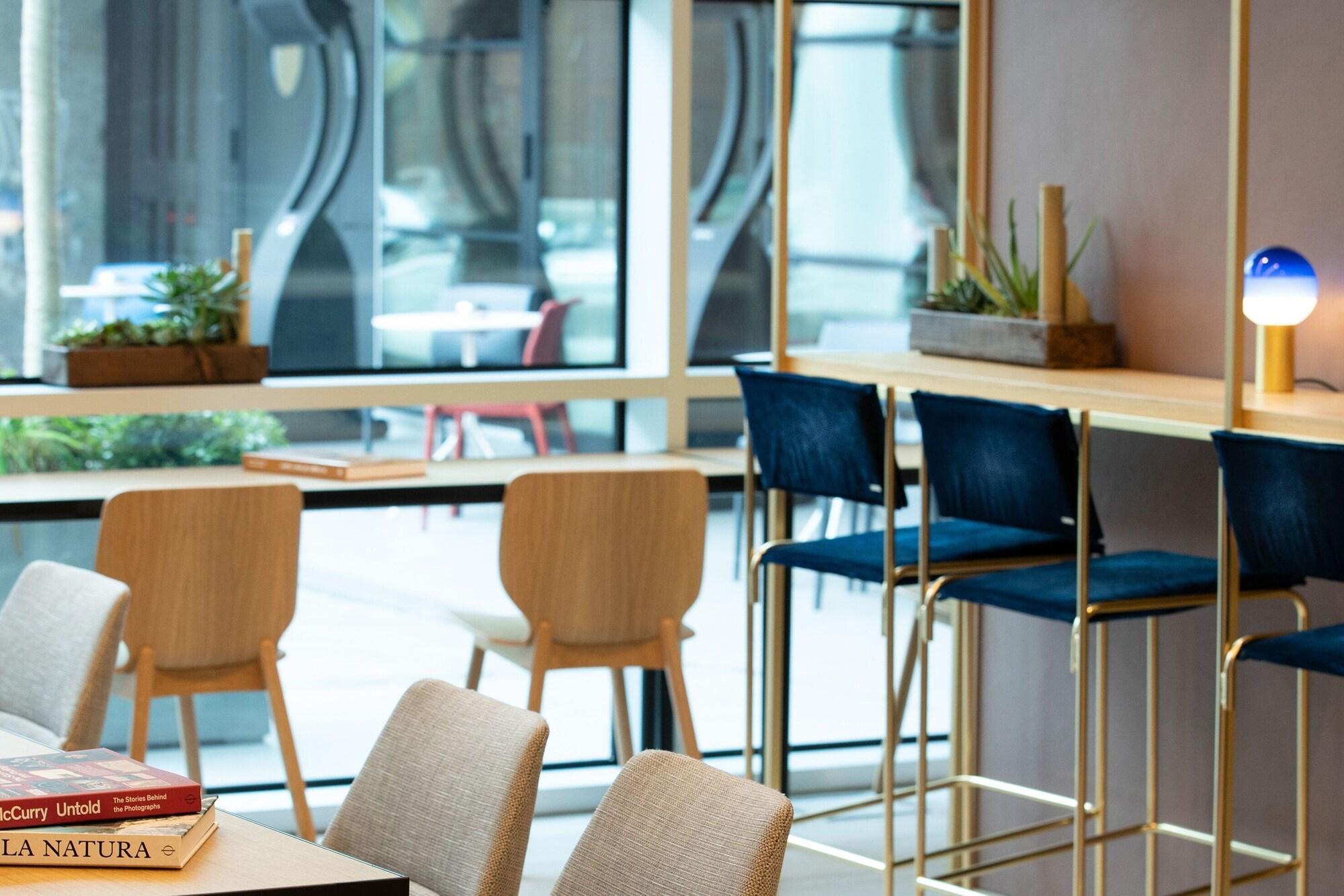 Innside By Melia Milano Torre Galfa Екстериор снимка